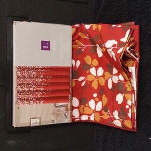 NEW LUSH DECOR WEEPING FLOWER ONE SHOWER  72"X72" RED BACKGROUND